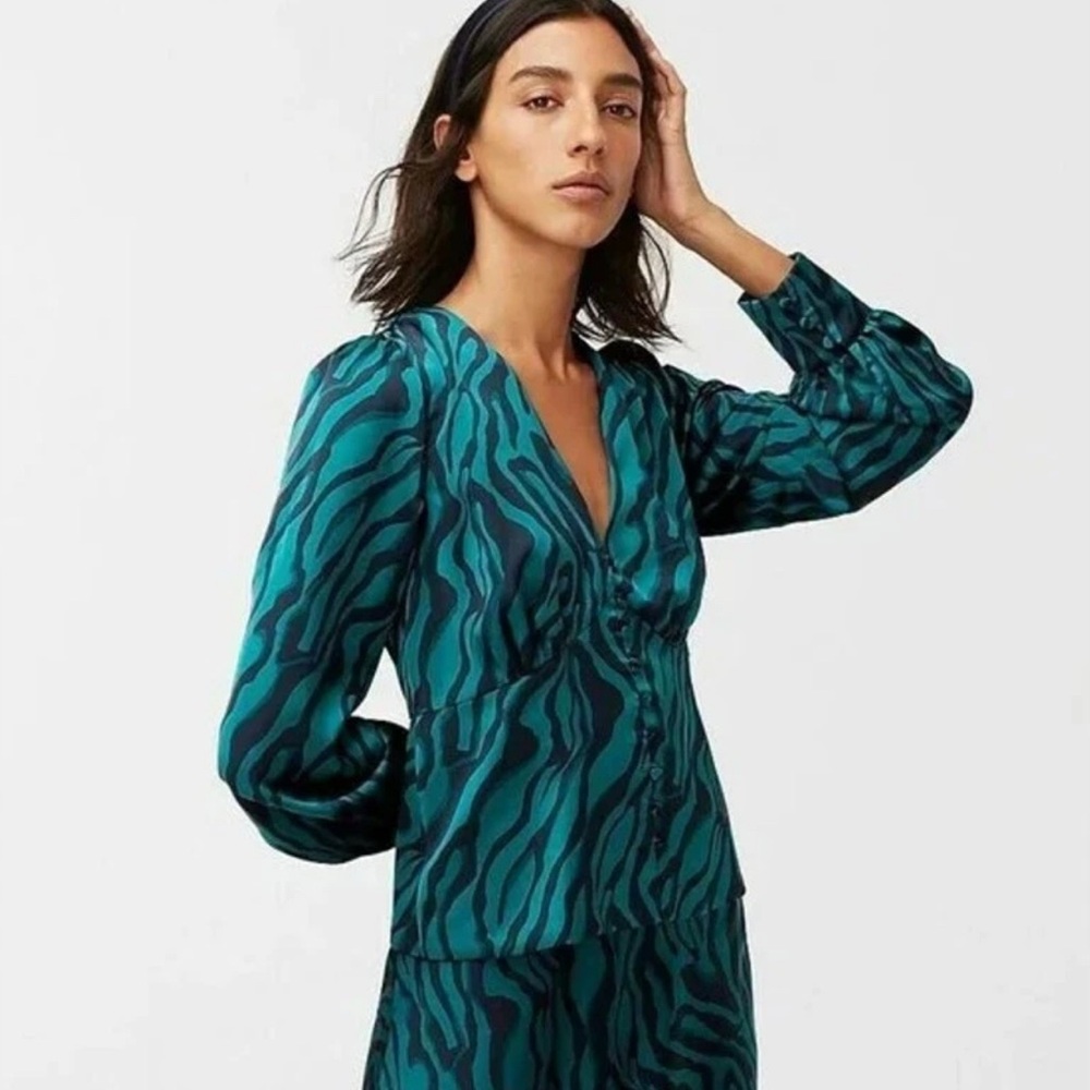 J. Crew Green and Black Zebra Print Button Front Top Size 2 Small